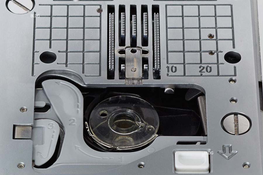Juki HZL-DX7 - Stichplatte